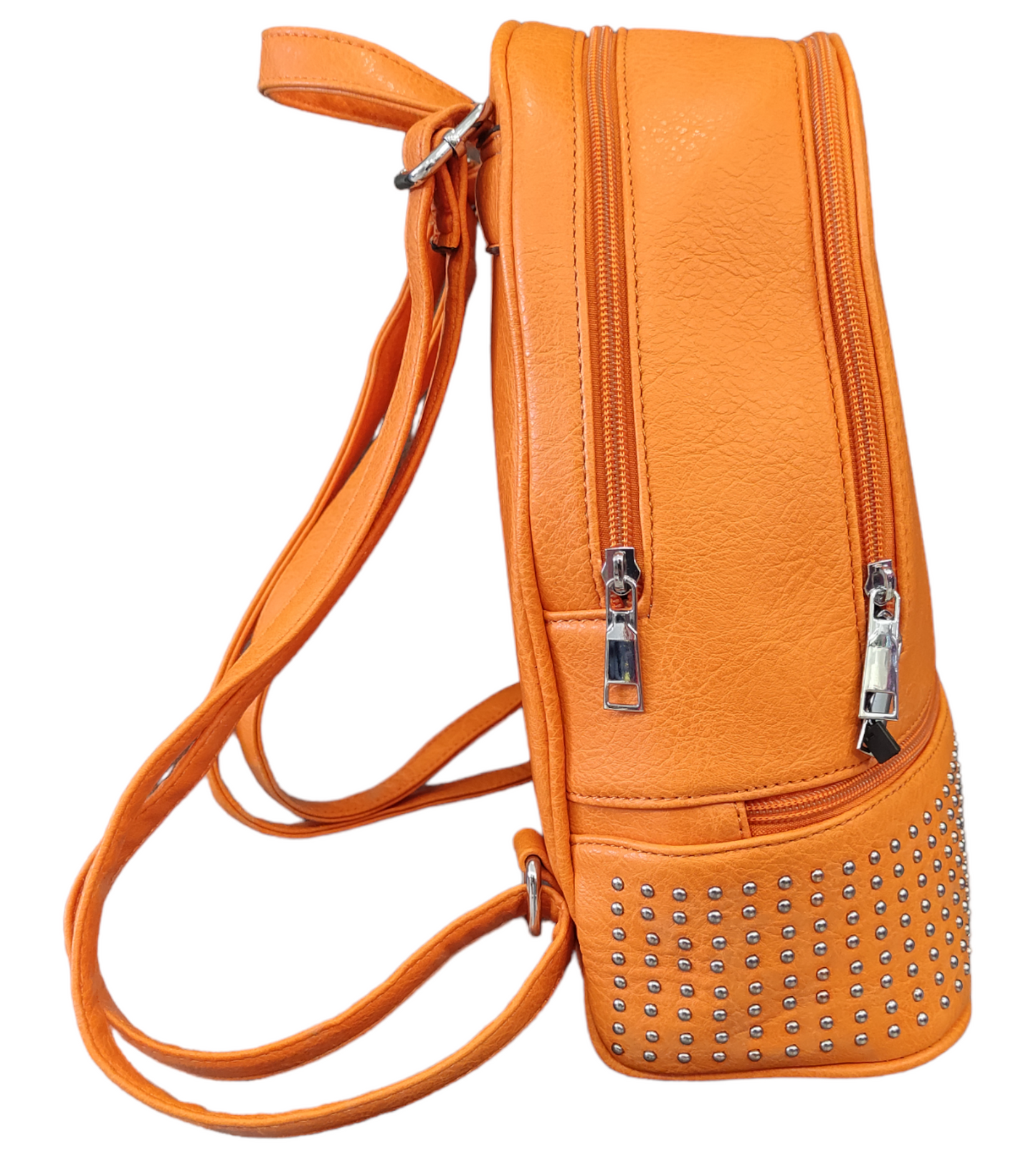 Zaino Donna Ecopelle Color Arancione con Borchie Piccole Compatto con Tre Scomparti