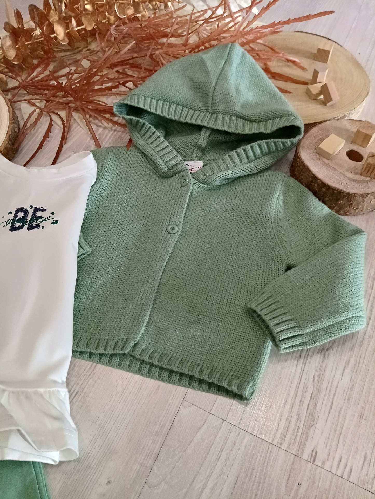 Cardigan in Maglia con Bottoni e Cappuccio Verde Pastello Ativo Kids Bambina 6-36 Mesi