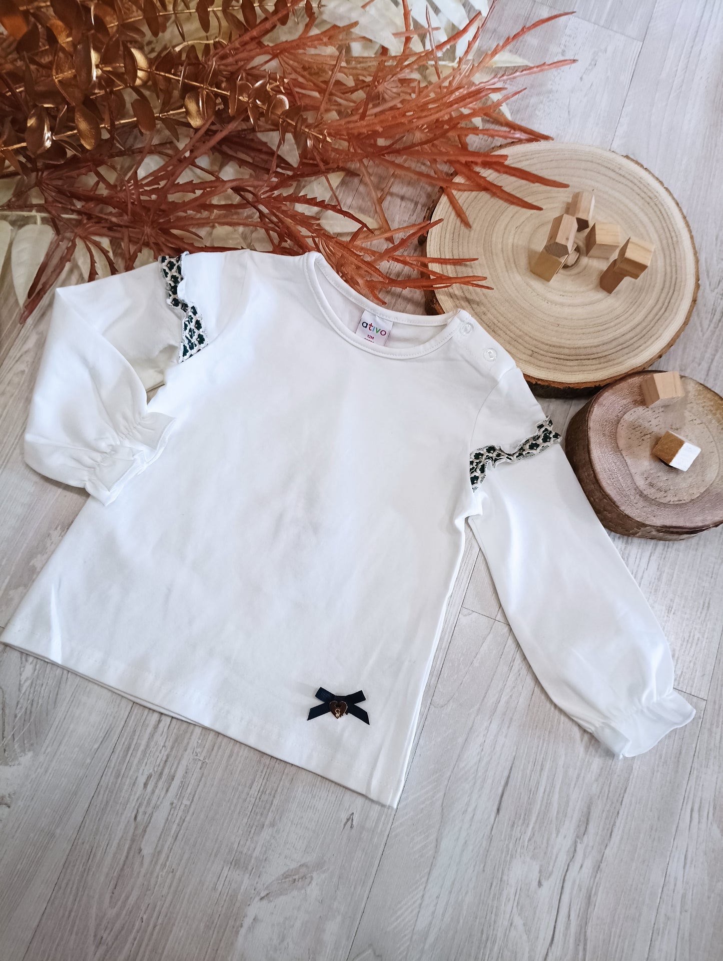 T-Shirt Felpata in Cotone Ruche Fantasia Geometrica sulle Maniche Ativo Kids Bambina 12-36 Mesi