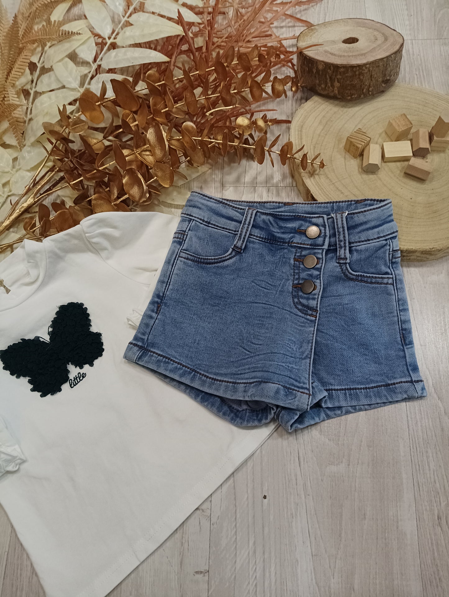 Shorts Invernale Modello Pantaloncino Gonna in Denim Chiaro con Tre Bottoni Ativo Kids Bambina 12-36 Mesi