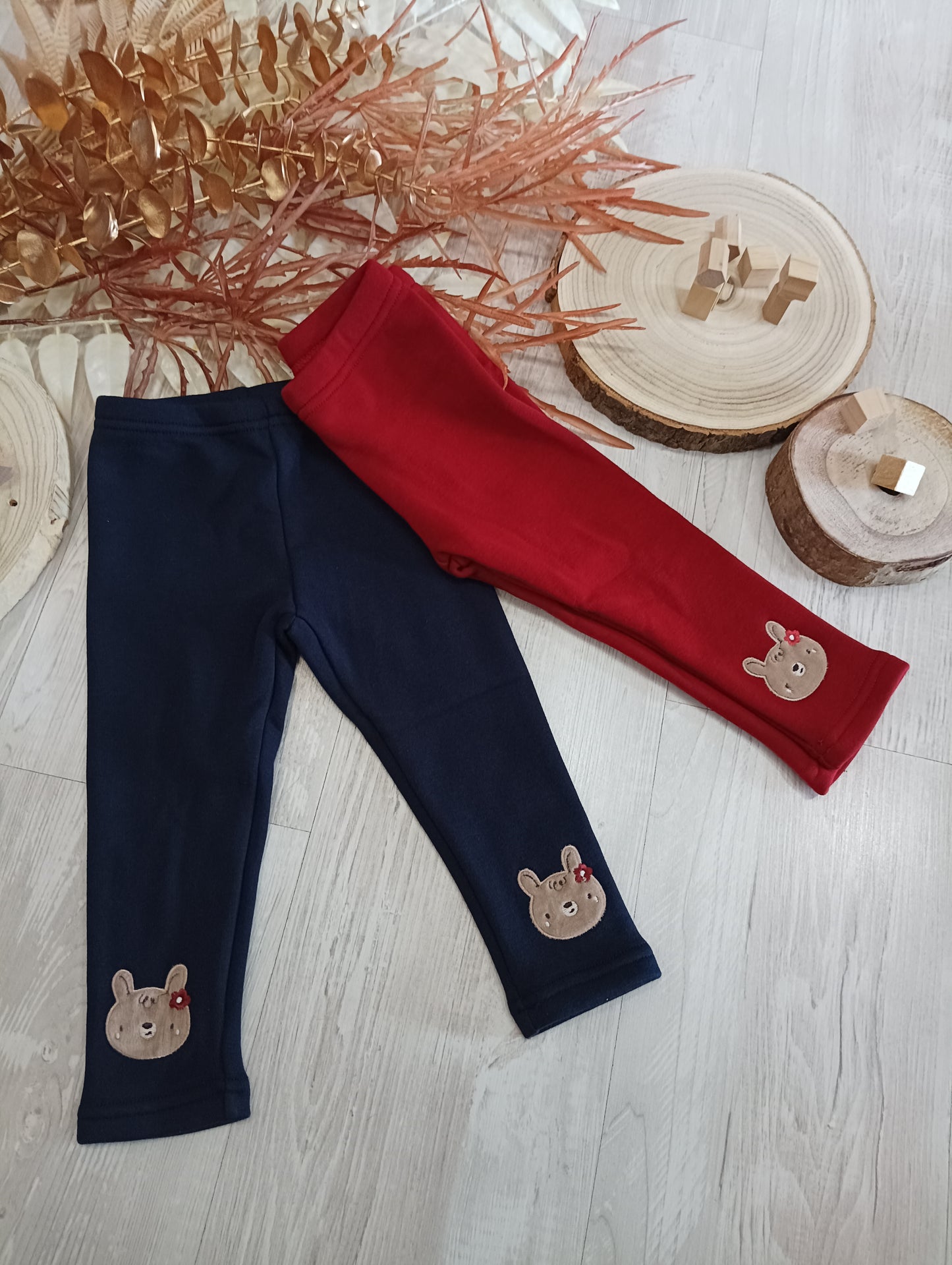 Leggings Felpato in Jersey di Cotone Tinta Unita Blu con Ricamo Coniglietta Ativo Kids Bambina 6-36 Mesi