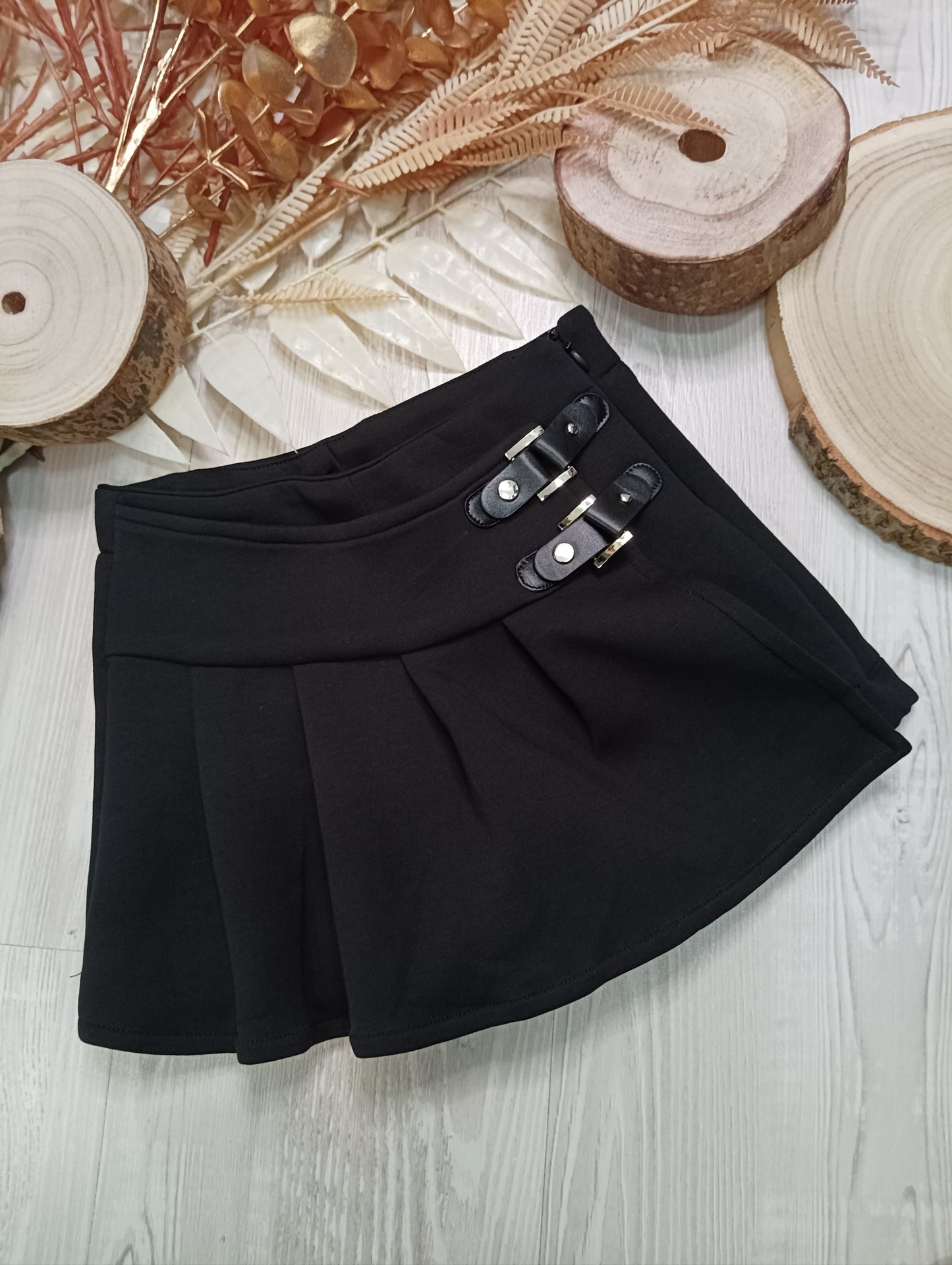 Shorts Nero con Piega Plissé Obliqua Pantaloncino Gonna Tessuto Scuba Ativo Kids Bambina/Ragazza 4-12 Anni