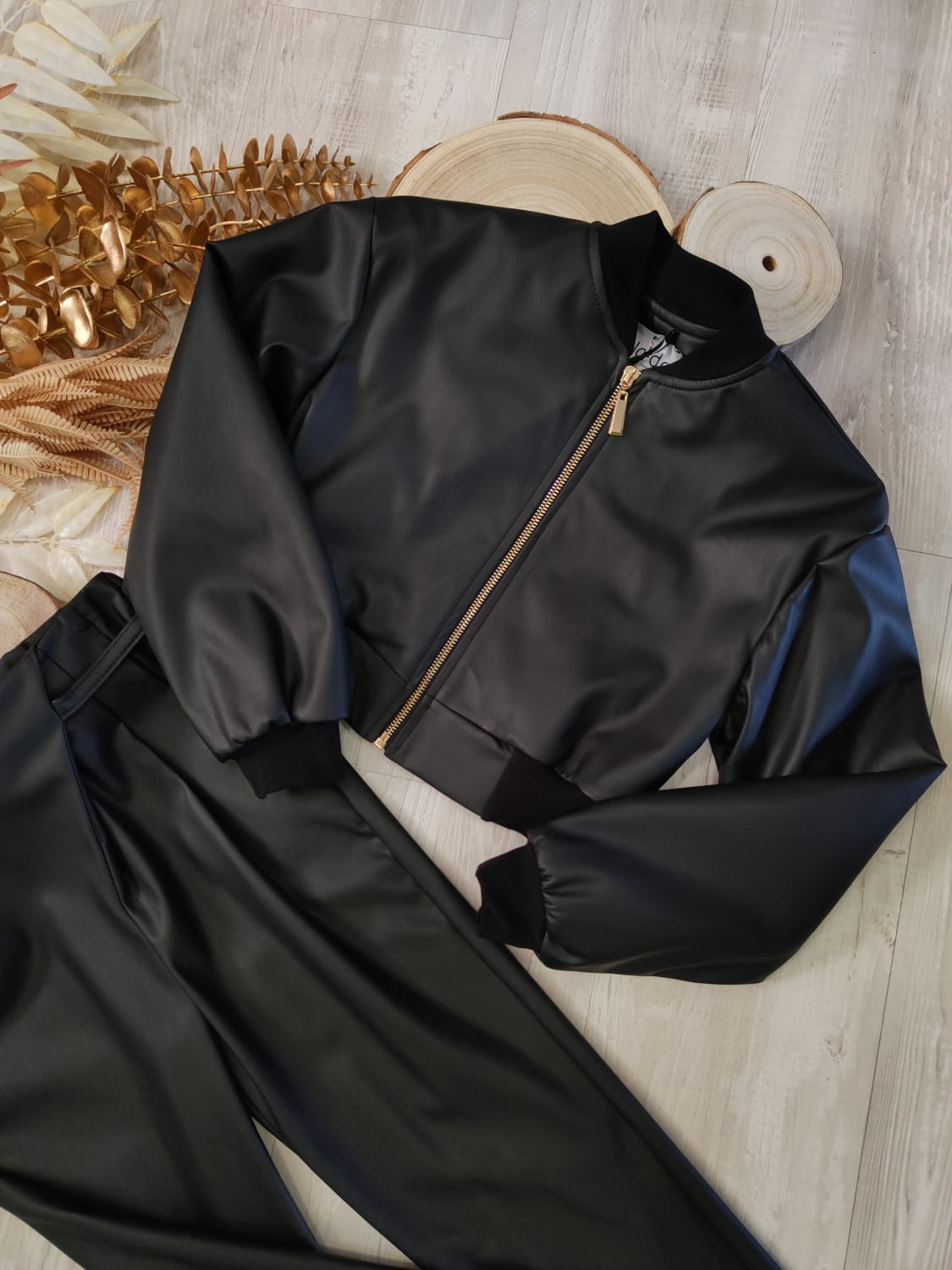 Giubbino Corto Nero Bomber in Similpelle con Zip Naida Ragazza Taglie 34-44