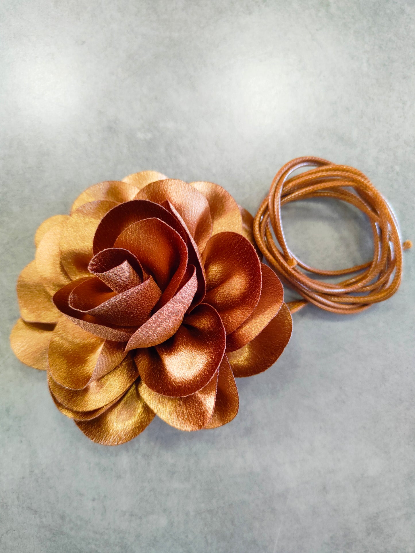 Choker Elegante - Collarino Donna con Fiore