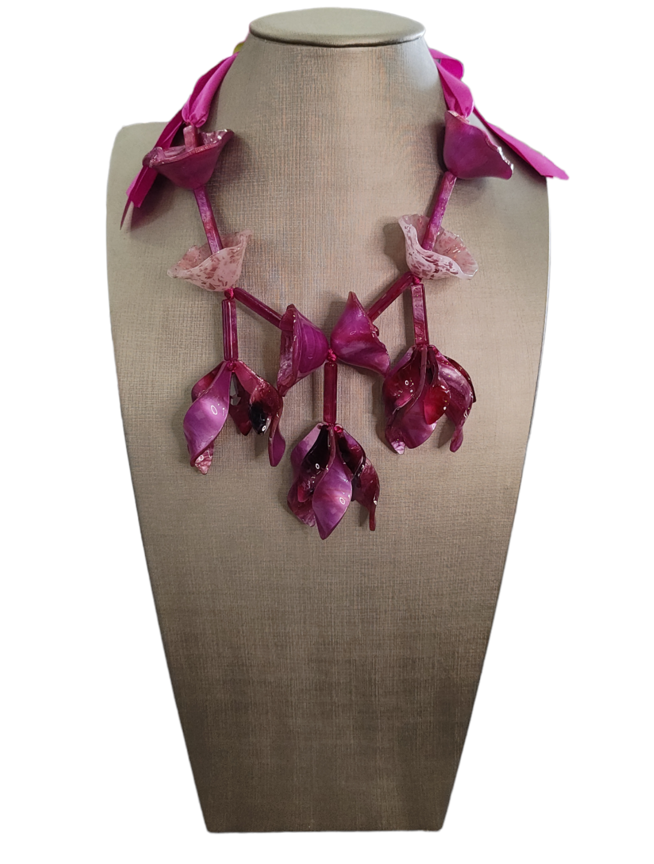 Collana in Resina Campanelle Con Raso di Chiusura