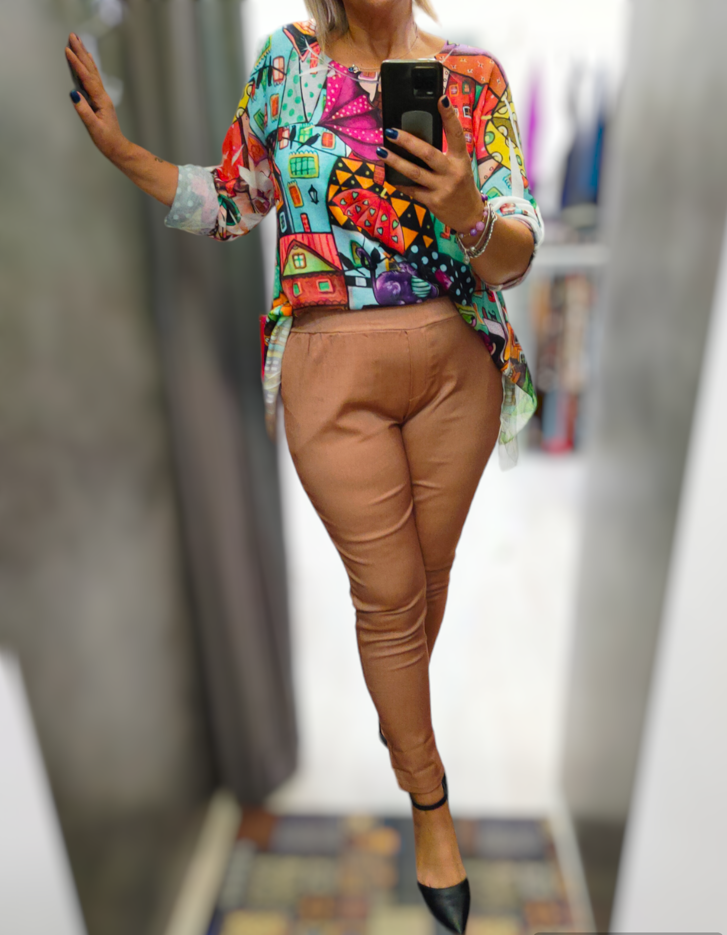 Pantalone Donna in Misto Viscosa Elasticizzato Curvy con Elastico in Vita Finta Lampo e Tasche a Filetto