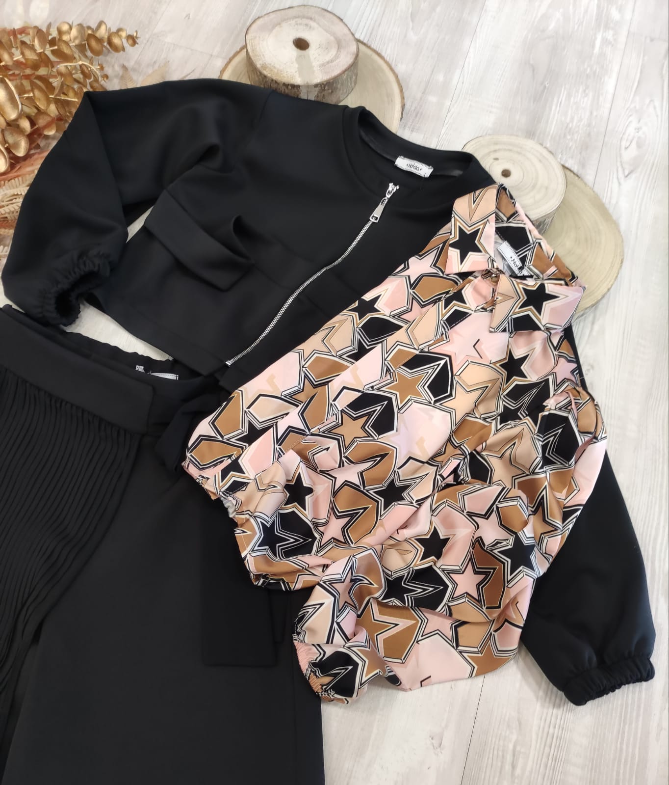 Camicia Cropped Fantasia Stelle Rosa Cammello e Nero Naida Ragazza Taglie 34-44