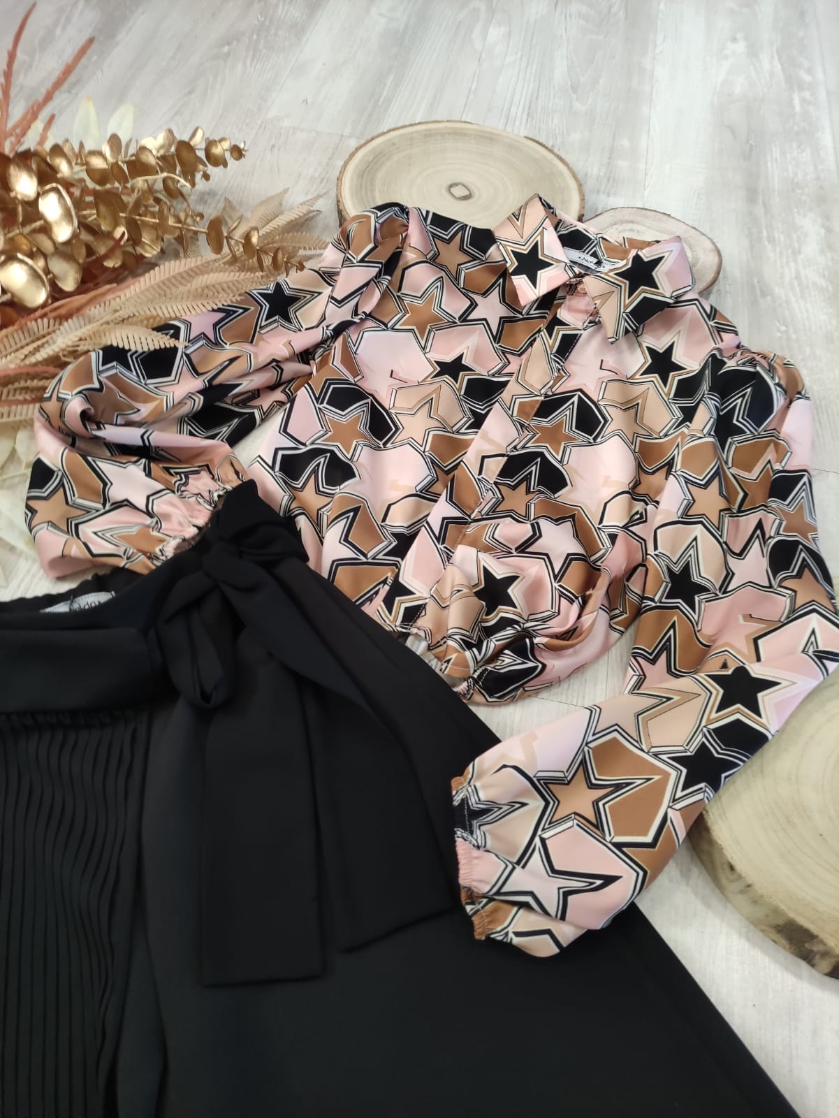 Camicia Cropped Fantasia Stelle Rosa Cammello e Nero Naida Ragazza Taglie 34-44