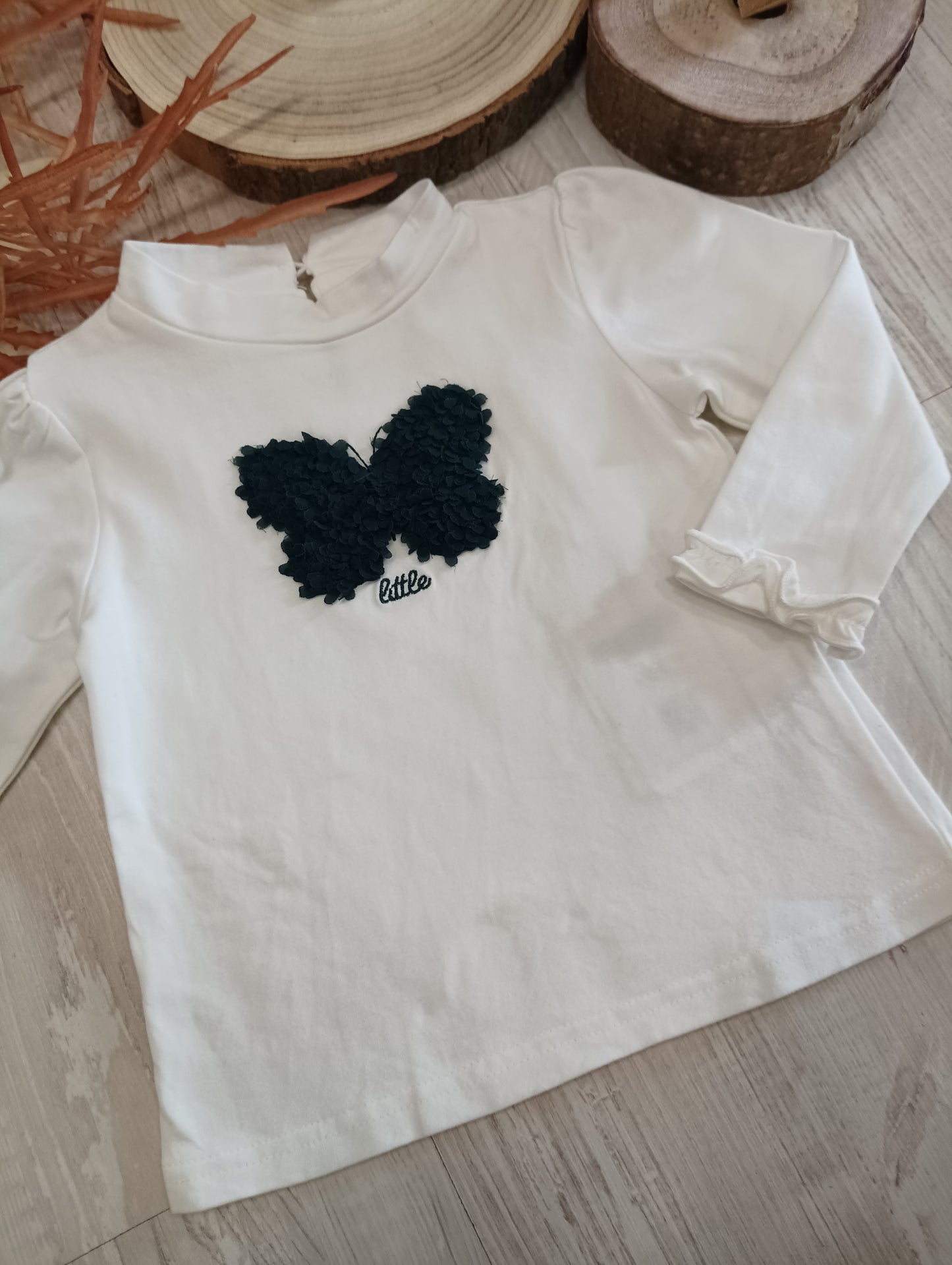 T-Shirt Bianca Felpata in Cotone con Farfalla Blu in Rilievo Collo a Lupetto Ativo Kids Bambina 12-36 Mesi