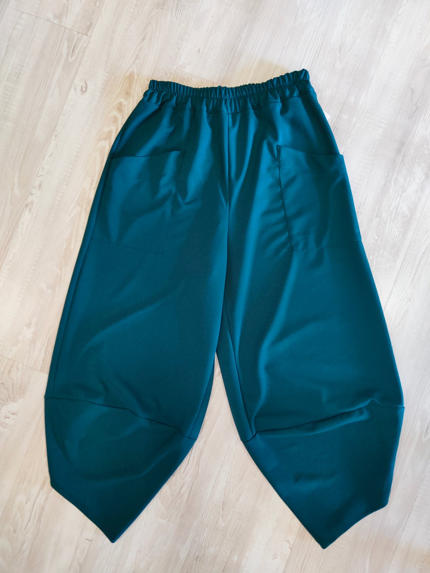 Pantalone Donna Color Petrolio Modello Cargo con Tasche a toppa sul Davanti Elastico in Vita