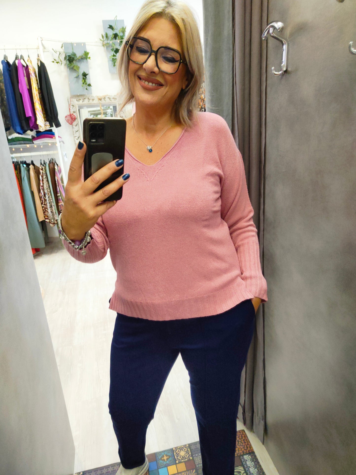 Maglioncino Donna Rosa Antico Maglia in misto Viscosa con Scollatura a V Polsino Alto e Spacchetti Laterali