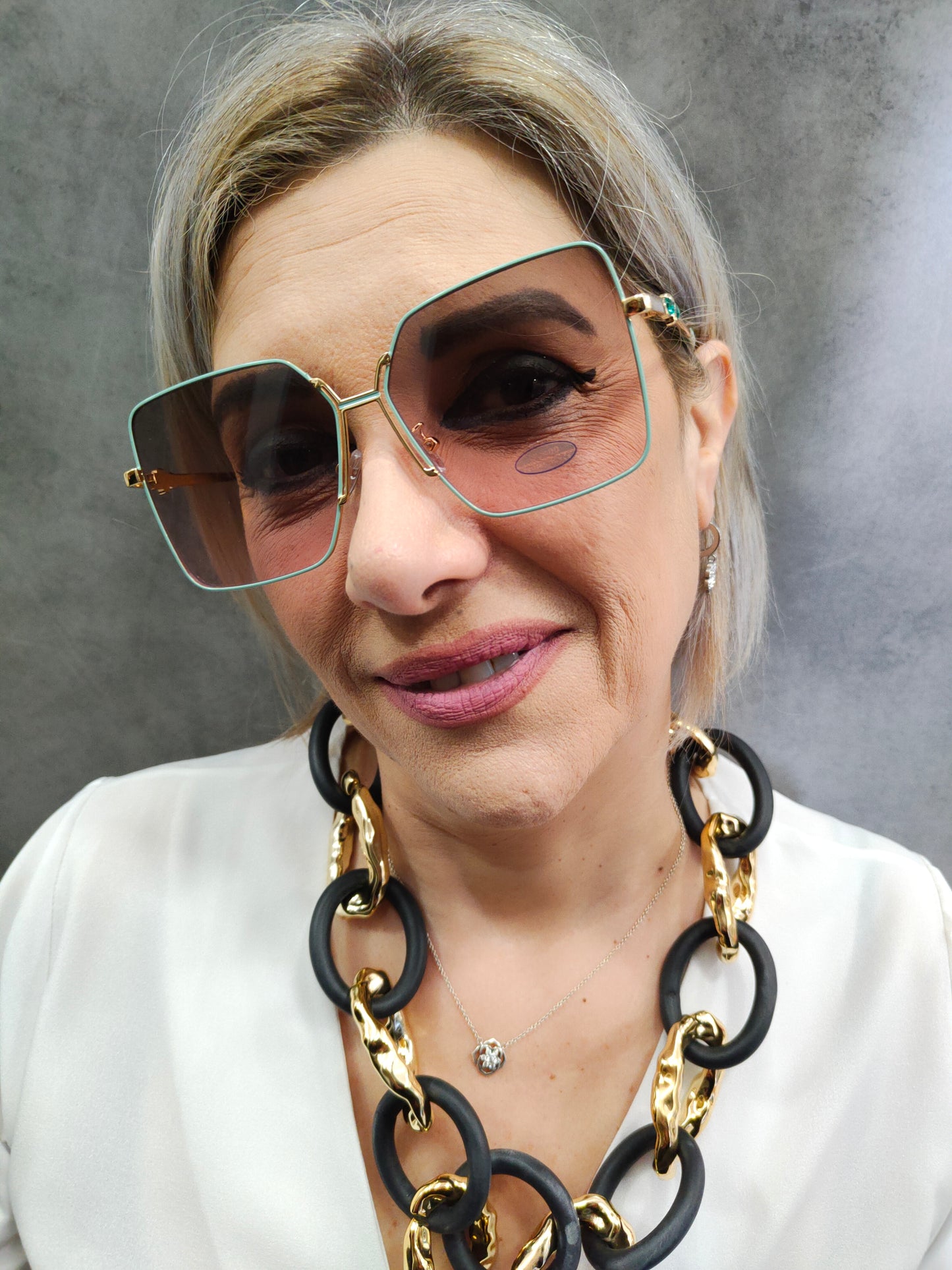 Occhiale da Sole Donna Montatura Squadrata in Metallo Verde Tiffany Lenti Fumé