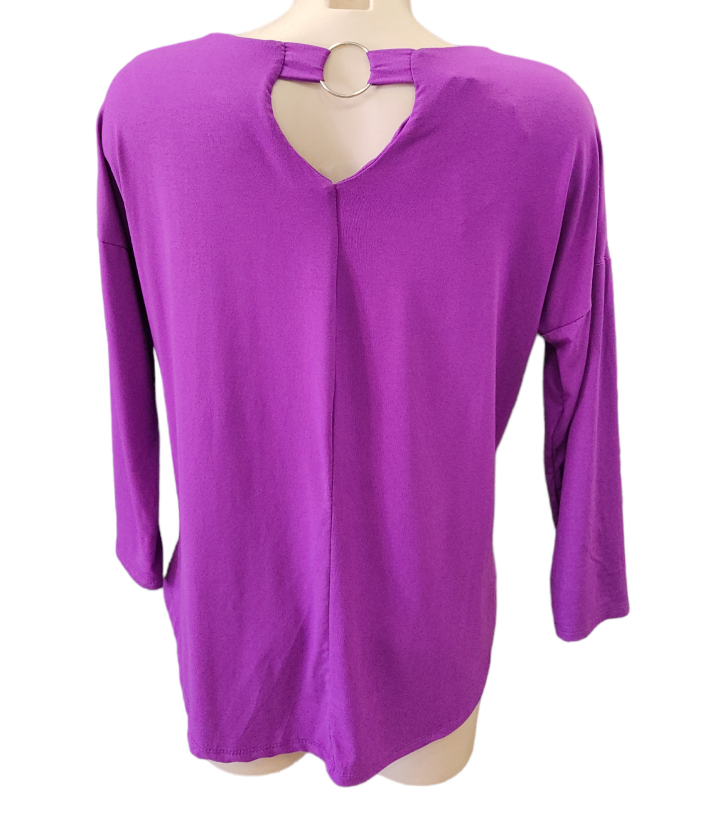 Maglia T-Shirt Donna in Viscosa Manica Lunga Tinta Unita con Scollatura sul Retro e Anello di Decorazione