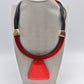 Collana Girocollo in Resina e Caucciù con Centrale a Trapezio colore Rosso